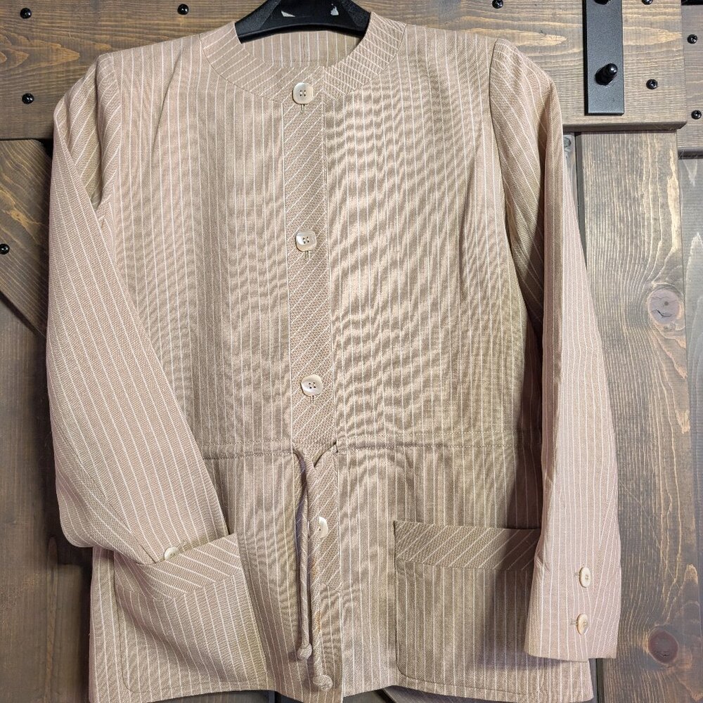 Valentino Boutique med beige with ivory stripe &thin rope belt size 16